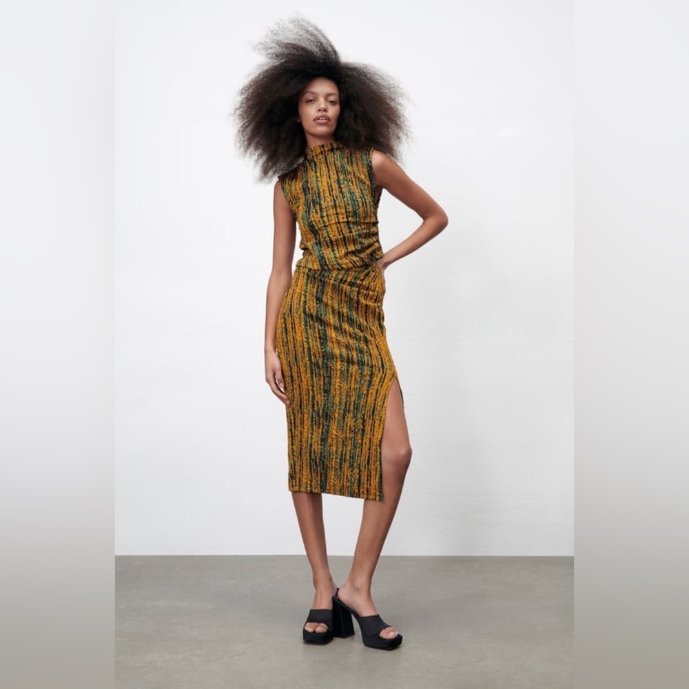 Zara Textured High Waist Midi Skirt Small Side Slit Stretch Fitted